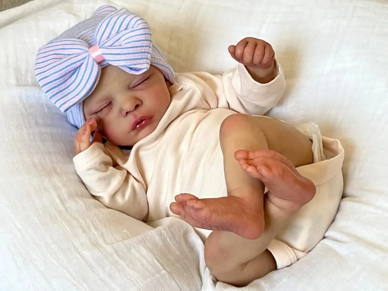 45cm Romy Reborn Baby Doll Fin - đánh giá và giá Baby Products Drawing